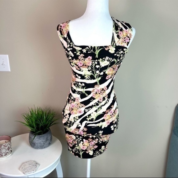 Guess womens zebra print floral mini dress size XS - Picture 9 of 12